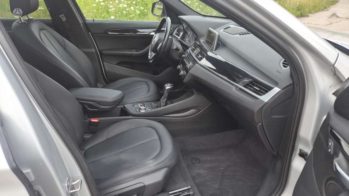 BMW X1, 2.0 l., Внедорожник / Кроссовер