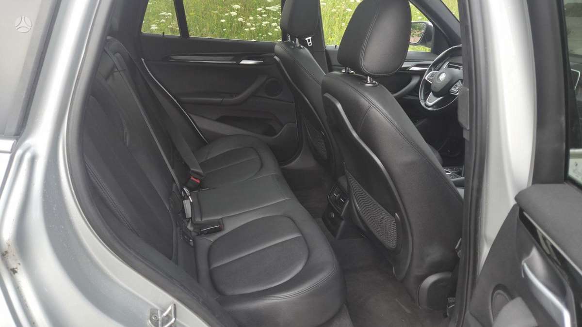 BMW X1, 2.0 l., Внедорожник / Кроссовер