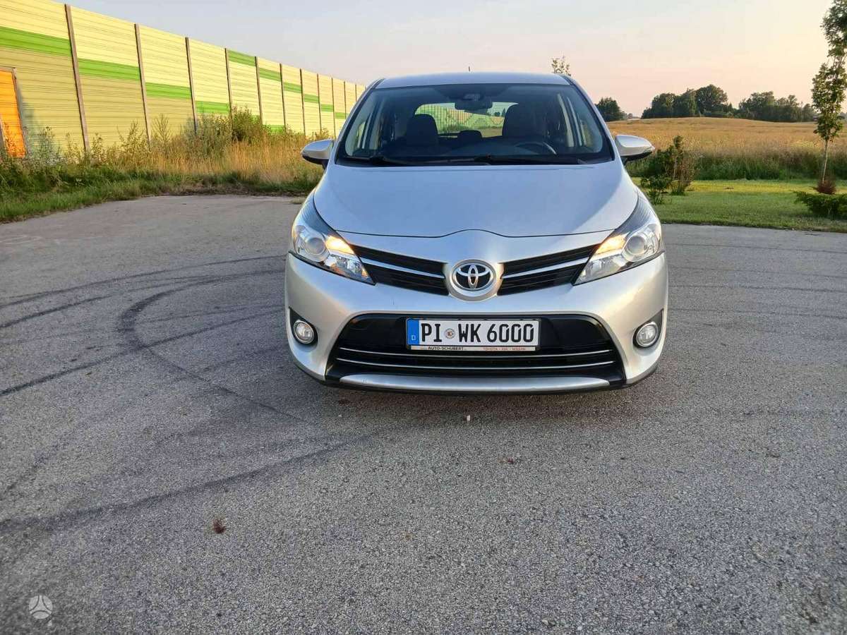 Toyota Verso - 2
