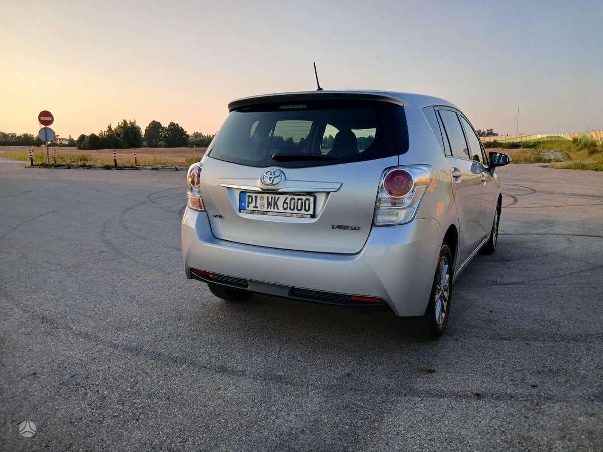 Toyota Verso - 3