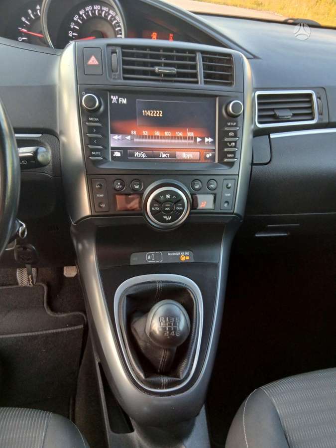Toyota Verso - 7