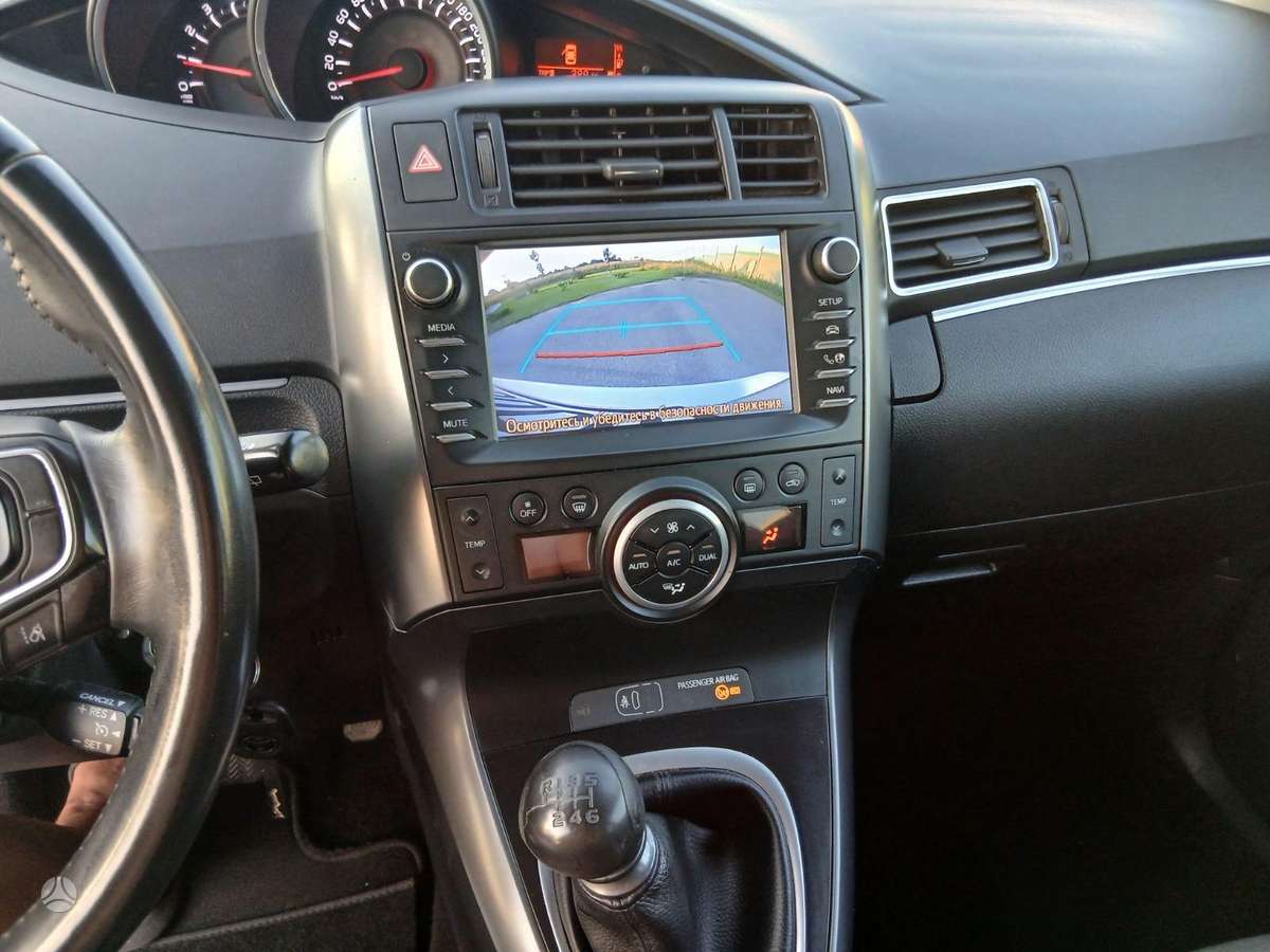 Toyota Verso - 8