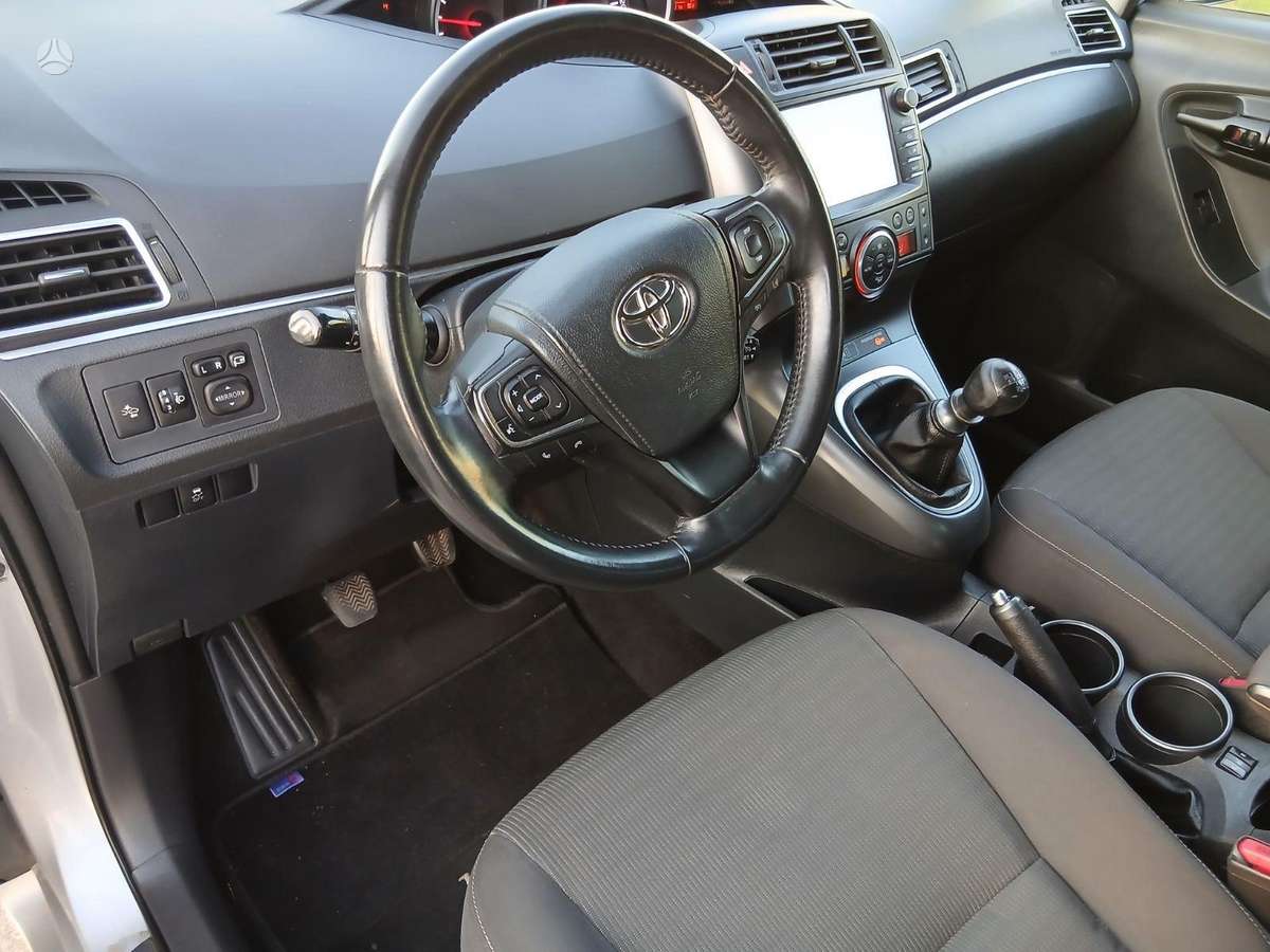 Toyota Verso - 9