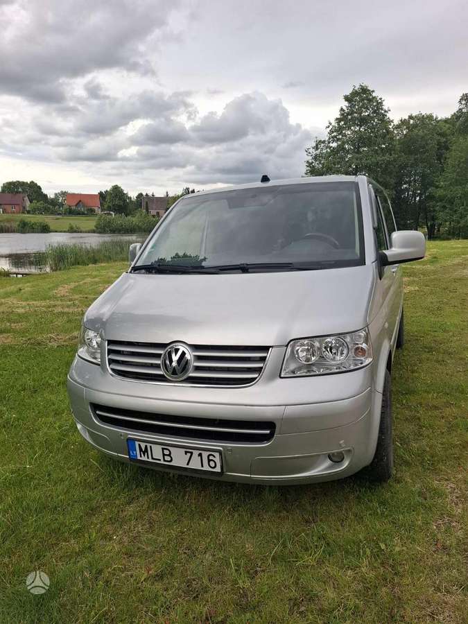 Volkswagen Multivan - 1