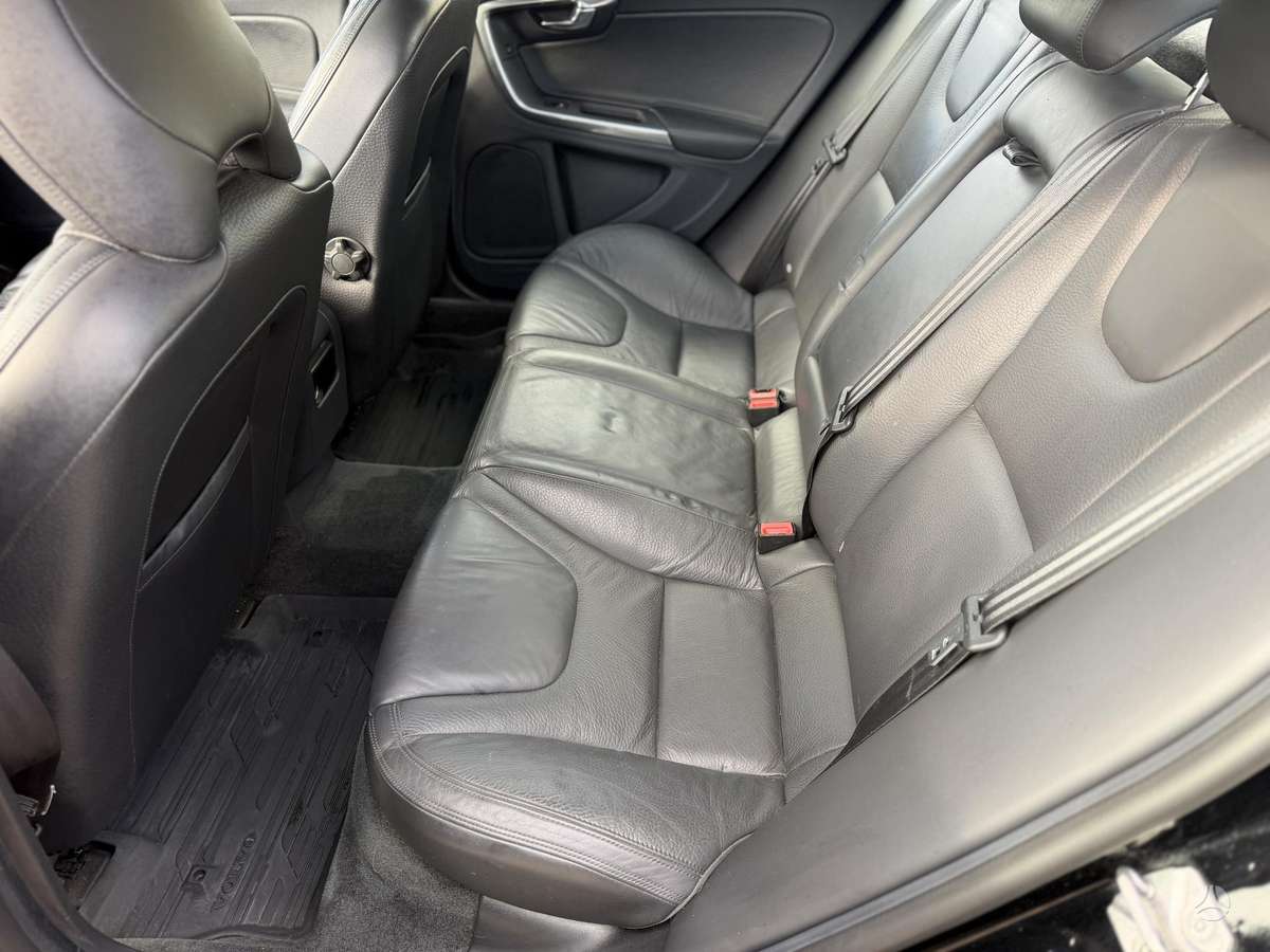 Volvo S60 - 11