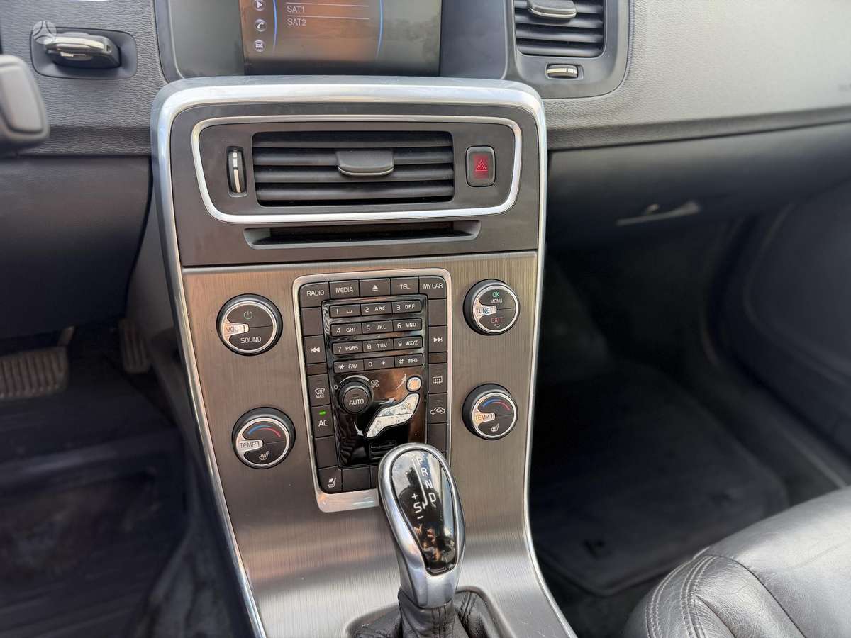 Volvo S60, 2.5 l., Седан