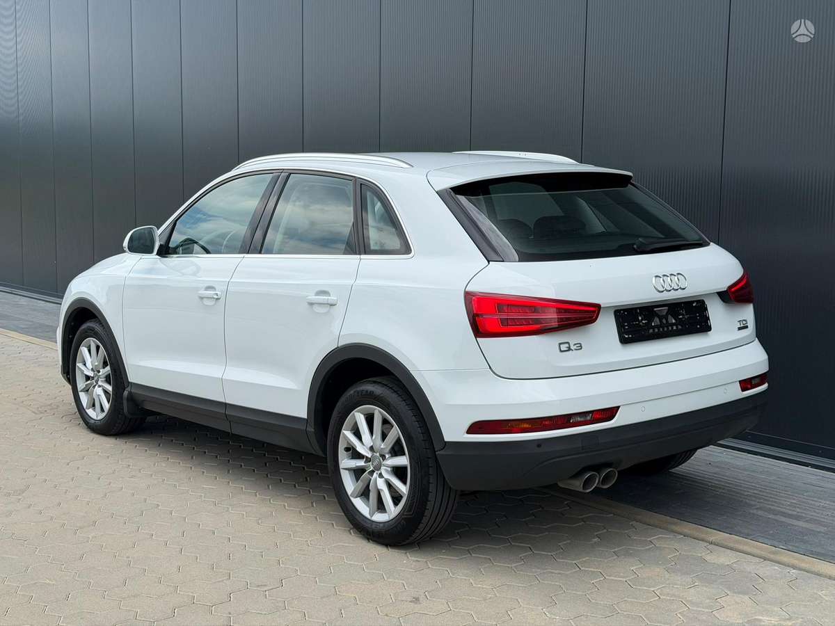 Audi Q3, 2.0 l., Внедорожник / Кроссовер