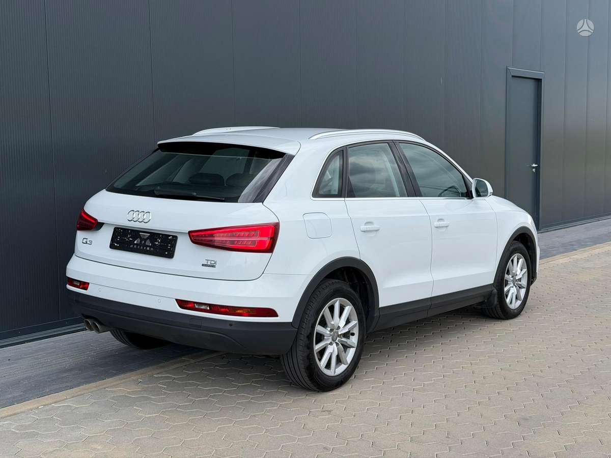 Audi Q3, 2.0 l., Внедорожник / Кроссовер