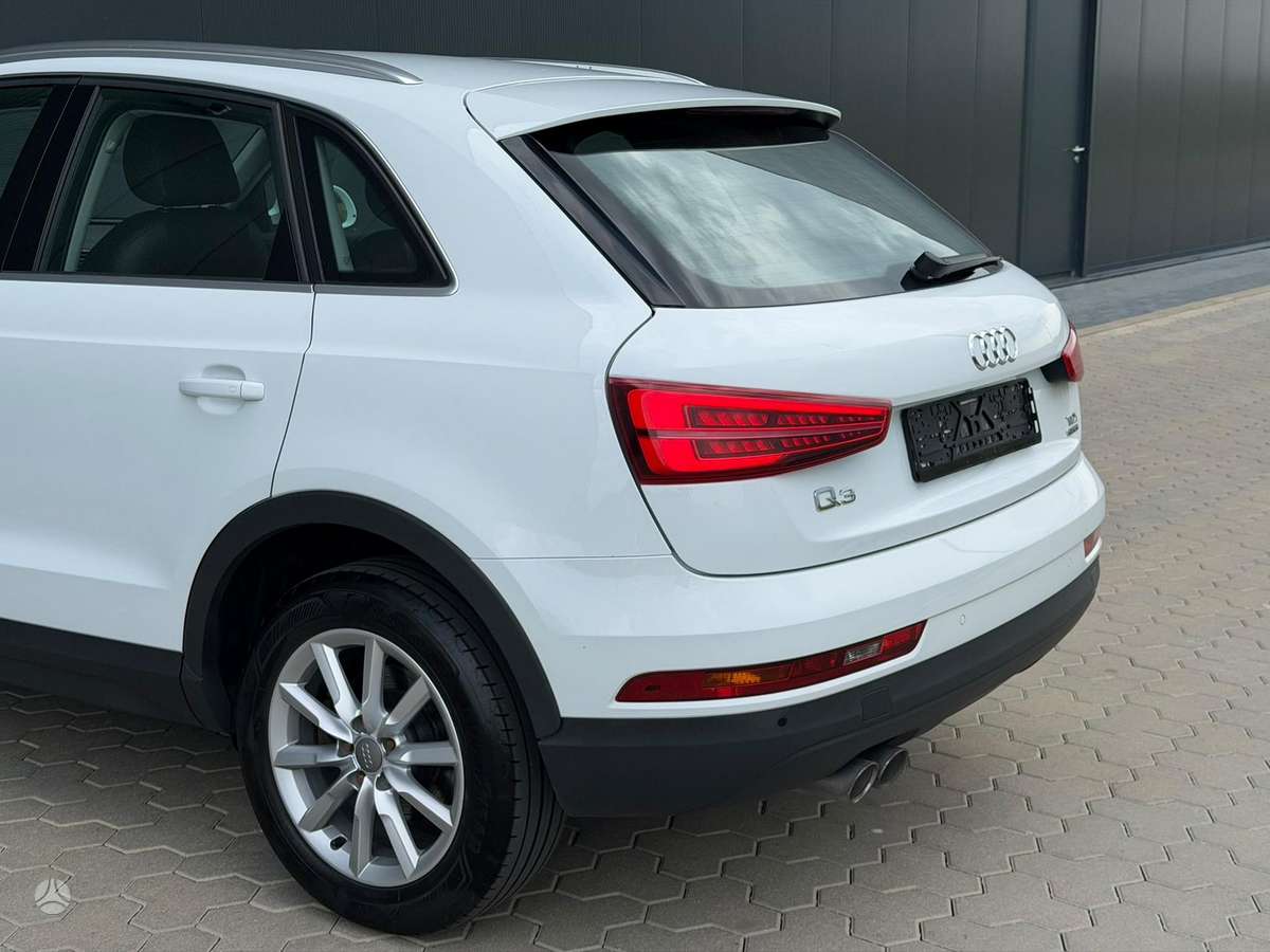 Audi Q3, 2.0 l., Внедорожник / Кроссовер