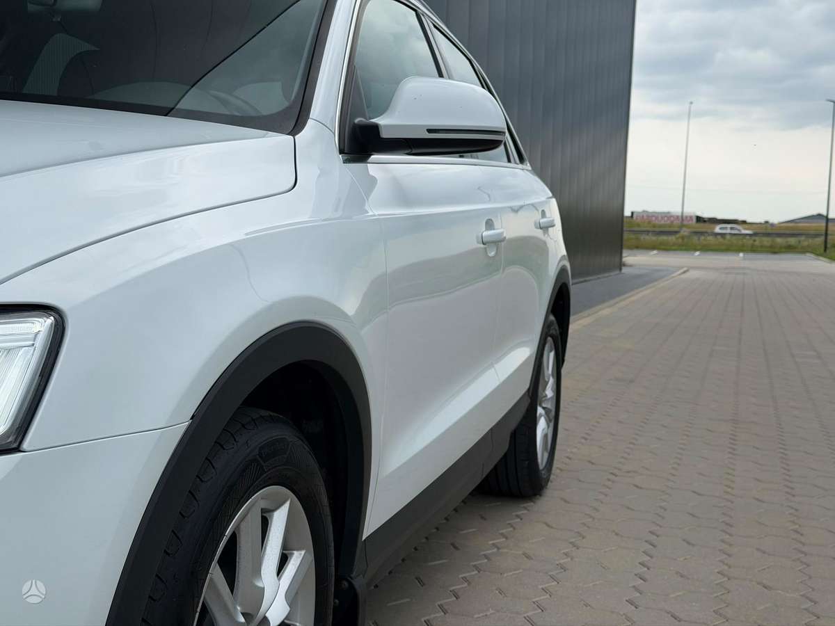 Audi Q3, 2.0 l., Внедорожник / Кроссовер