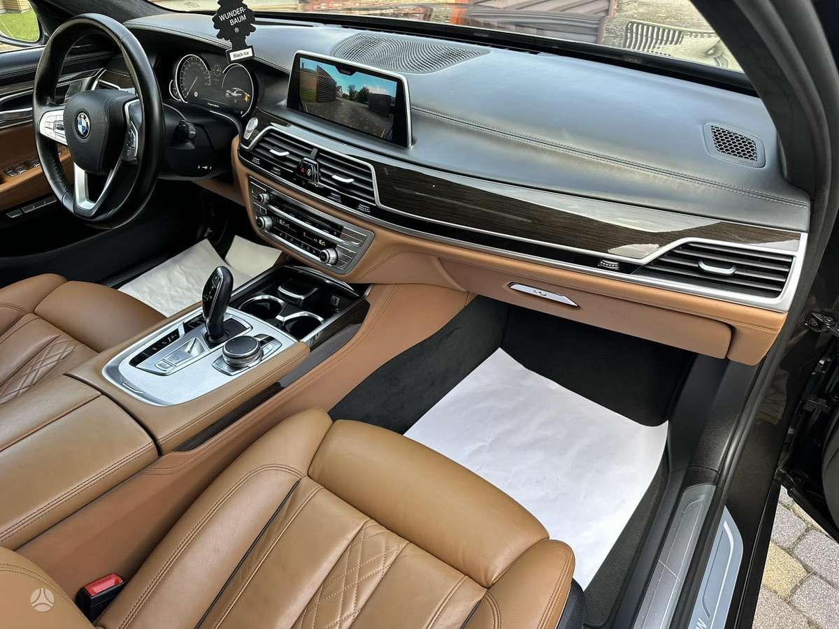 BMW 730, 3.0 l., Седан