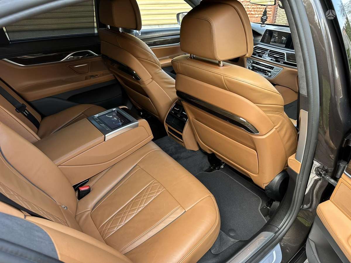 BMW 730, 3.0 l., Седан