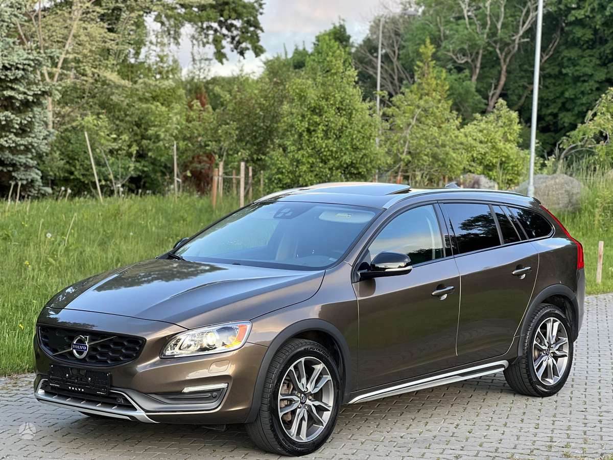 Volvo V60 Cross Country - 3