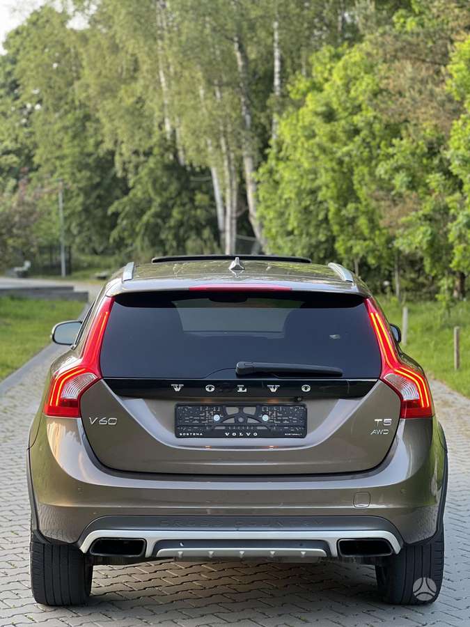 Volvo V60 Cross Country - 7