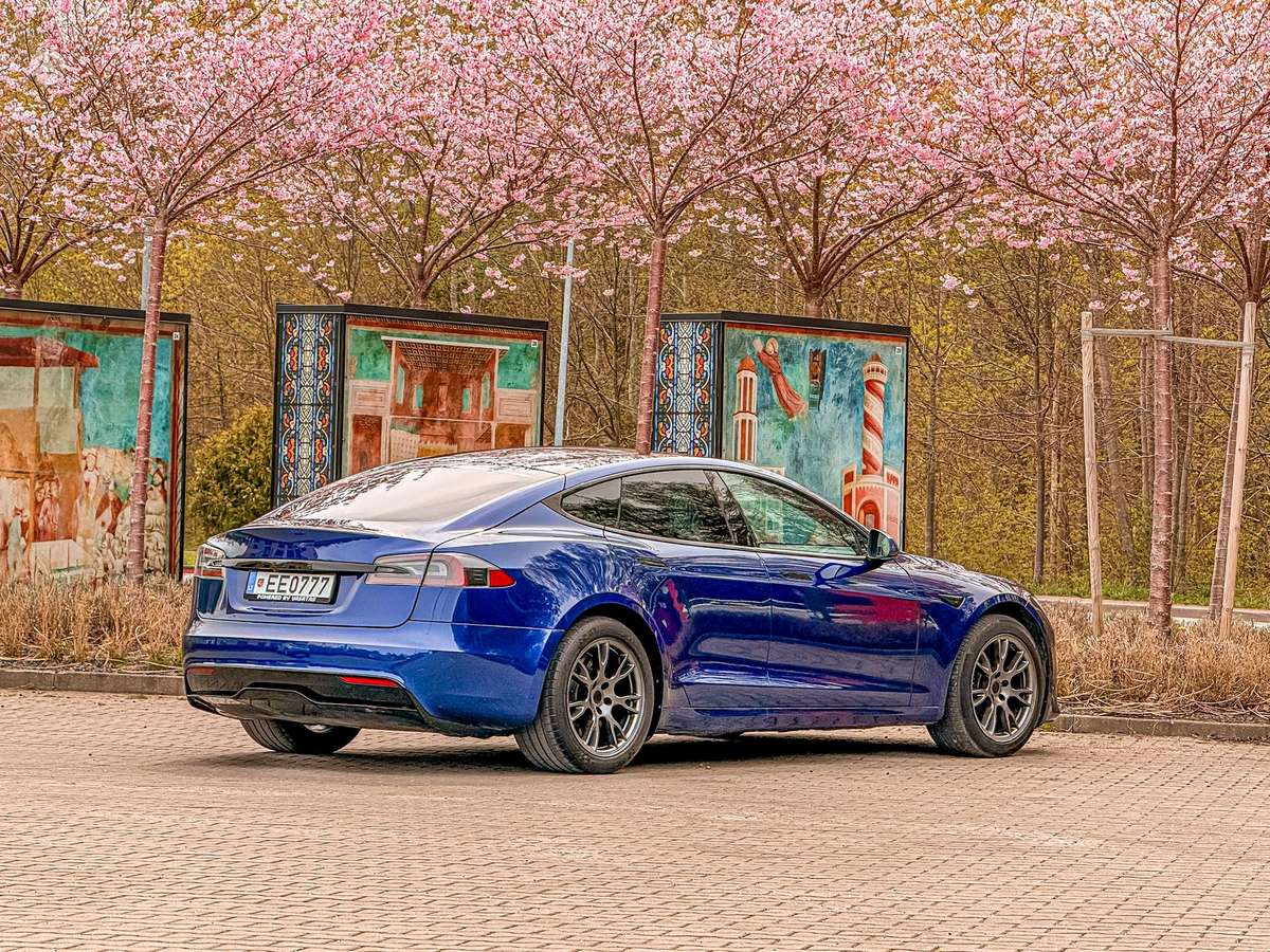 Tesla Model S, 100 кВт·ч, Седан