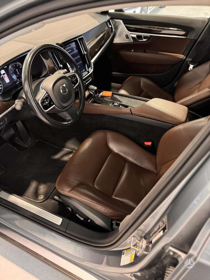 Volvo S90, 2.0 l., Седан