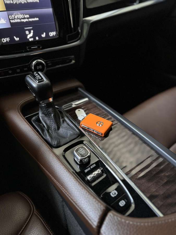 Volvo S90, 2.0 l., Седан