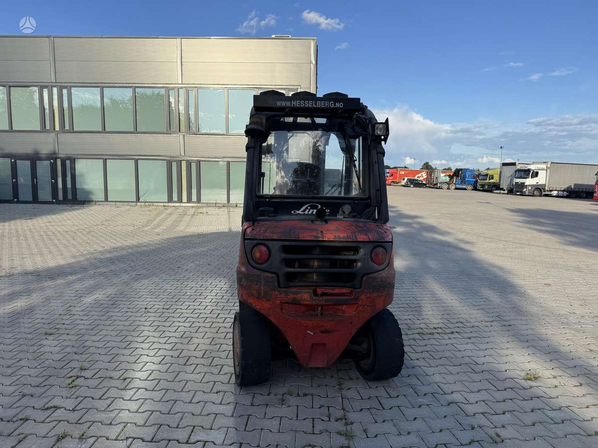 Linde H-25, forklifts