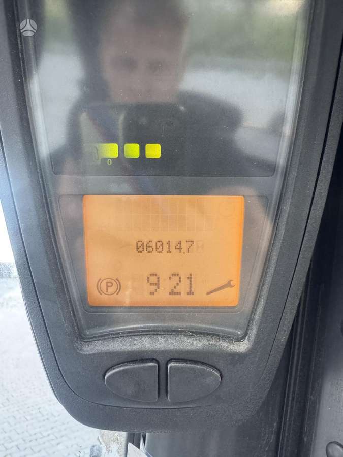 Linde H-25, forklifts