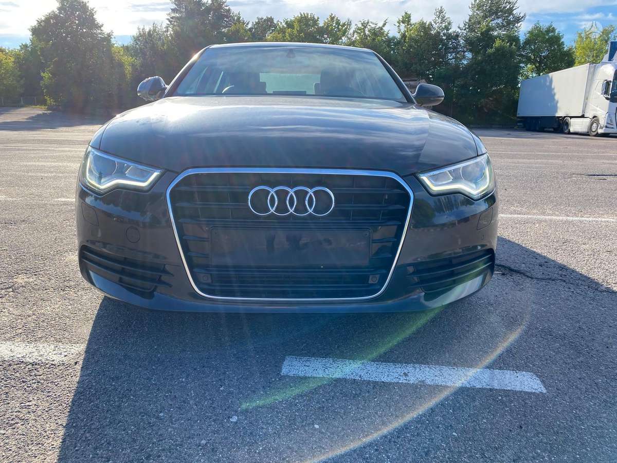 Audi A6, 2.0 l., Седан