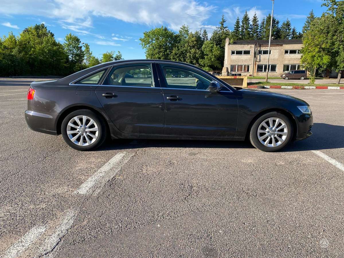 Audi A6, 2.0 l., Седан
