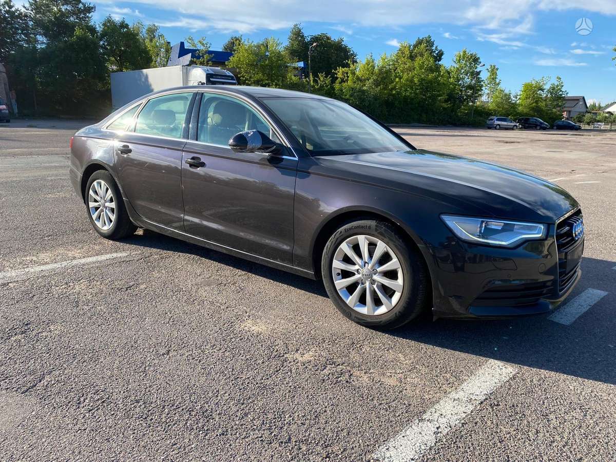 Audi A6, 2.0 l., Седан