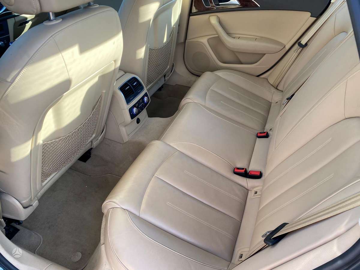 Audi A6, 2.0 l., Седан