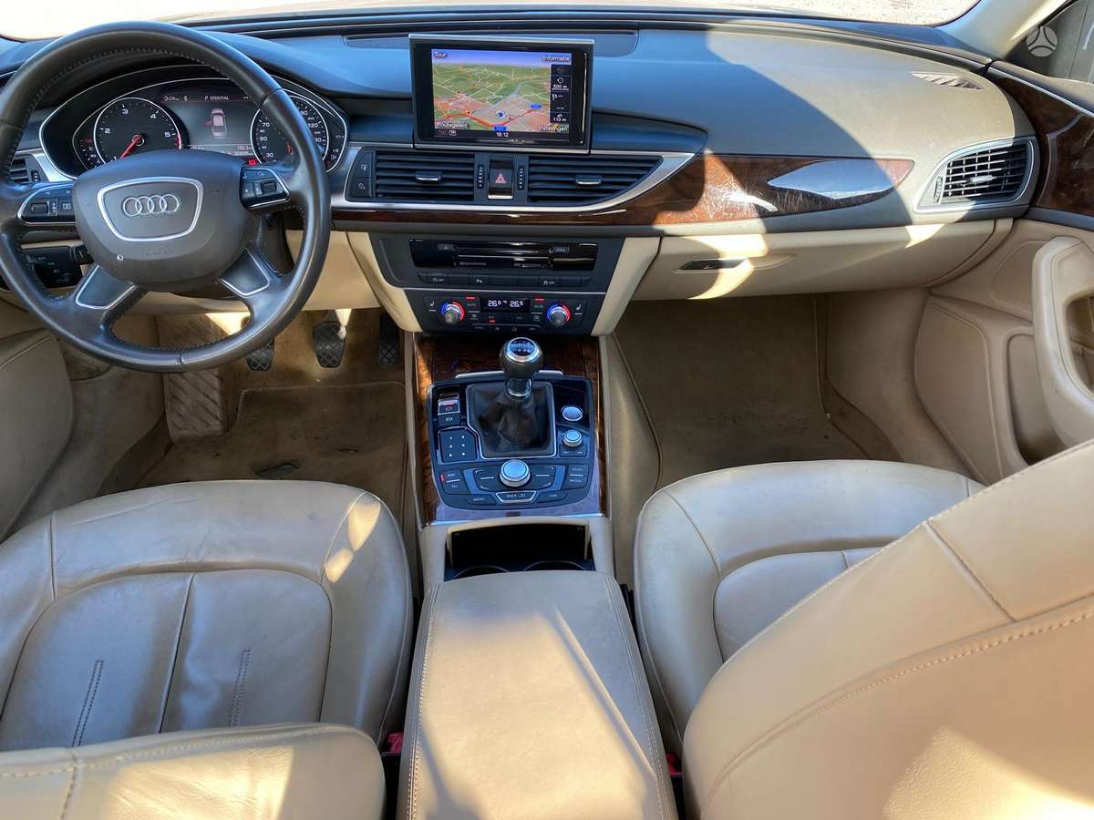 Audi A6, 2.0 l., Седан
