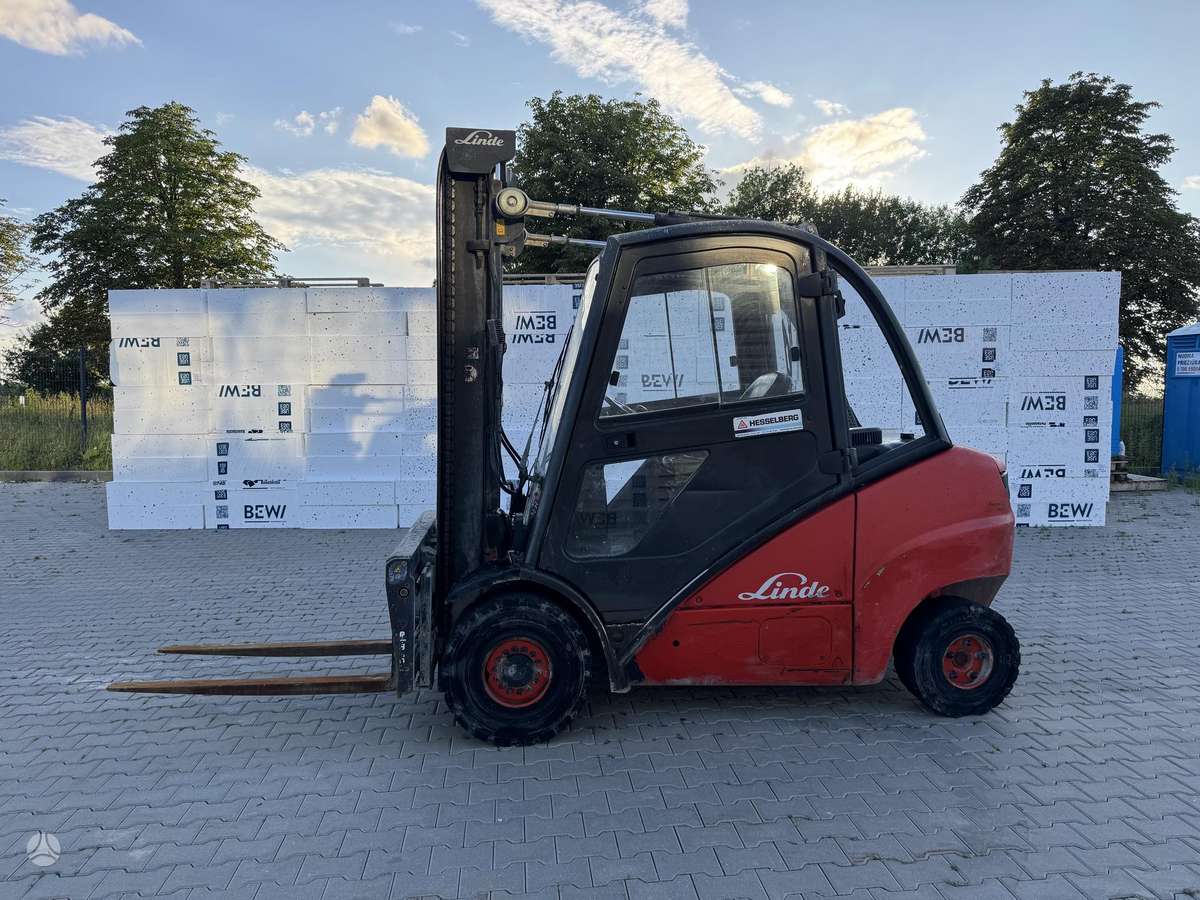 Linde H-35, forklifts