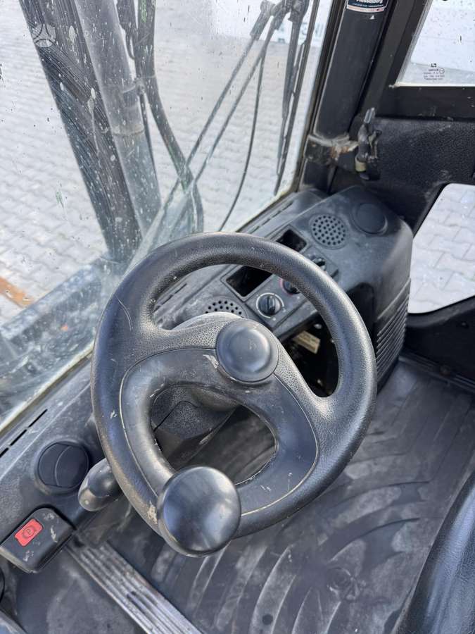 Linde H-35, forklifts