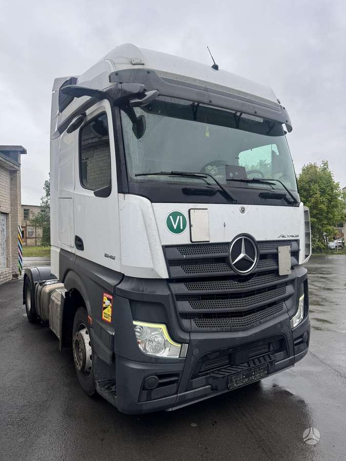 Mercedes-Benz 1845 Actros MP5 Bigspace, double sleeper
