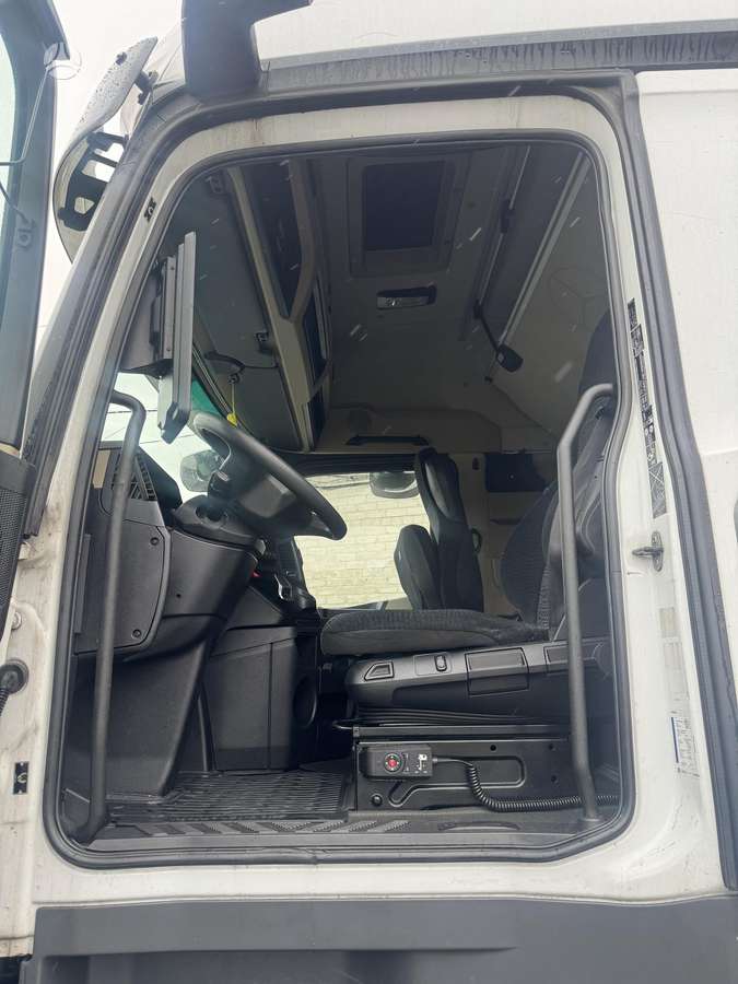 Mercedes-Benz 1845 Actros MP5 Bigspace, double sleeper
