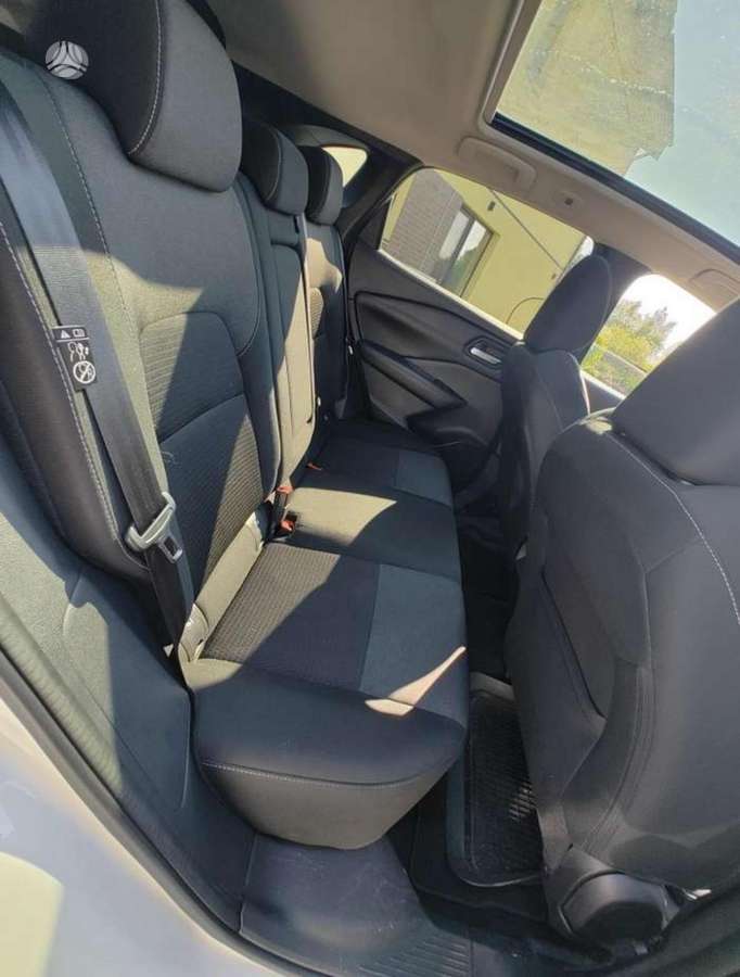 Nissan Qashqai dalimis. Priekiniai zibintai slenkstis