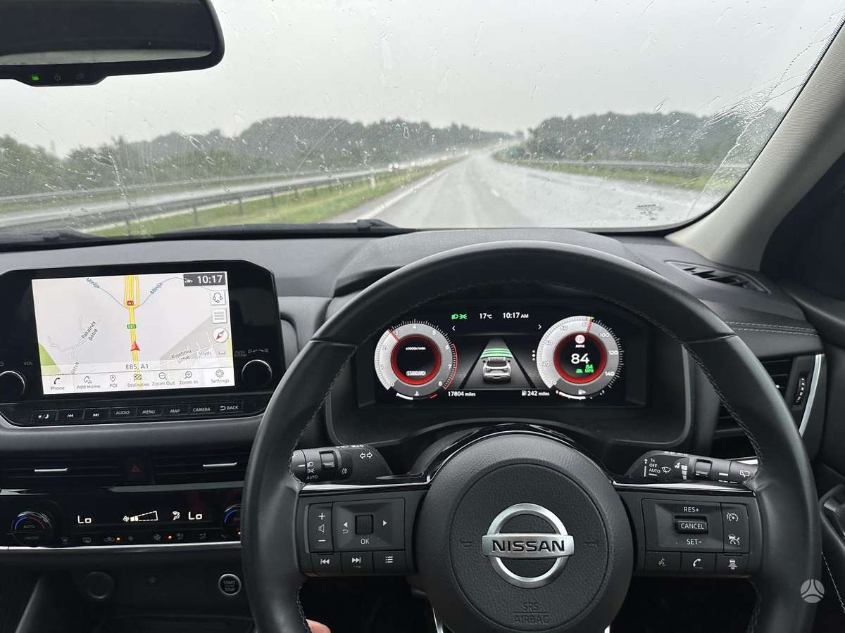 Nissan Qashqai dalimis. Priekiniai zibintai slenkstis