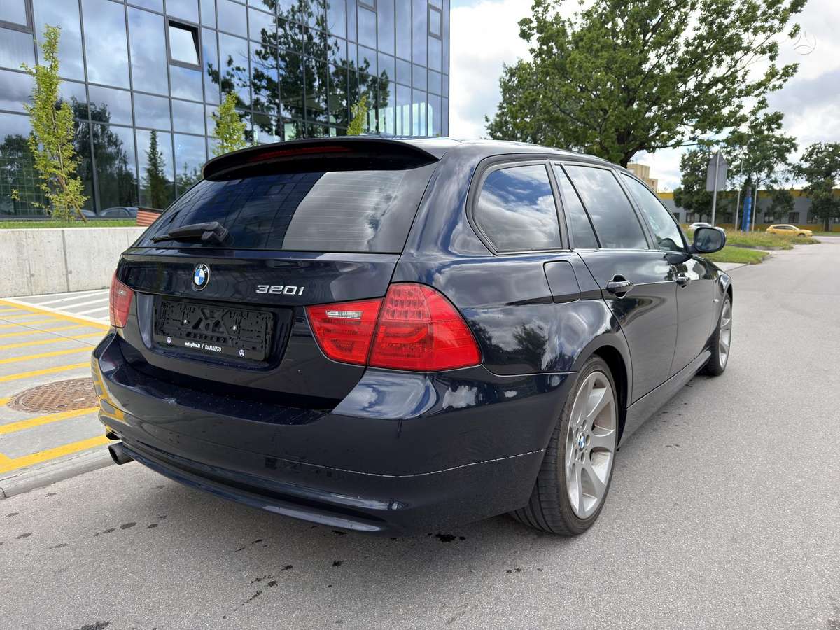 BMW 320, 2.0 l., wagon