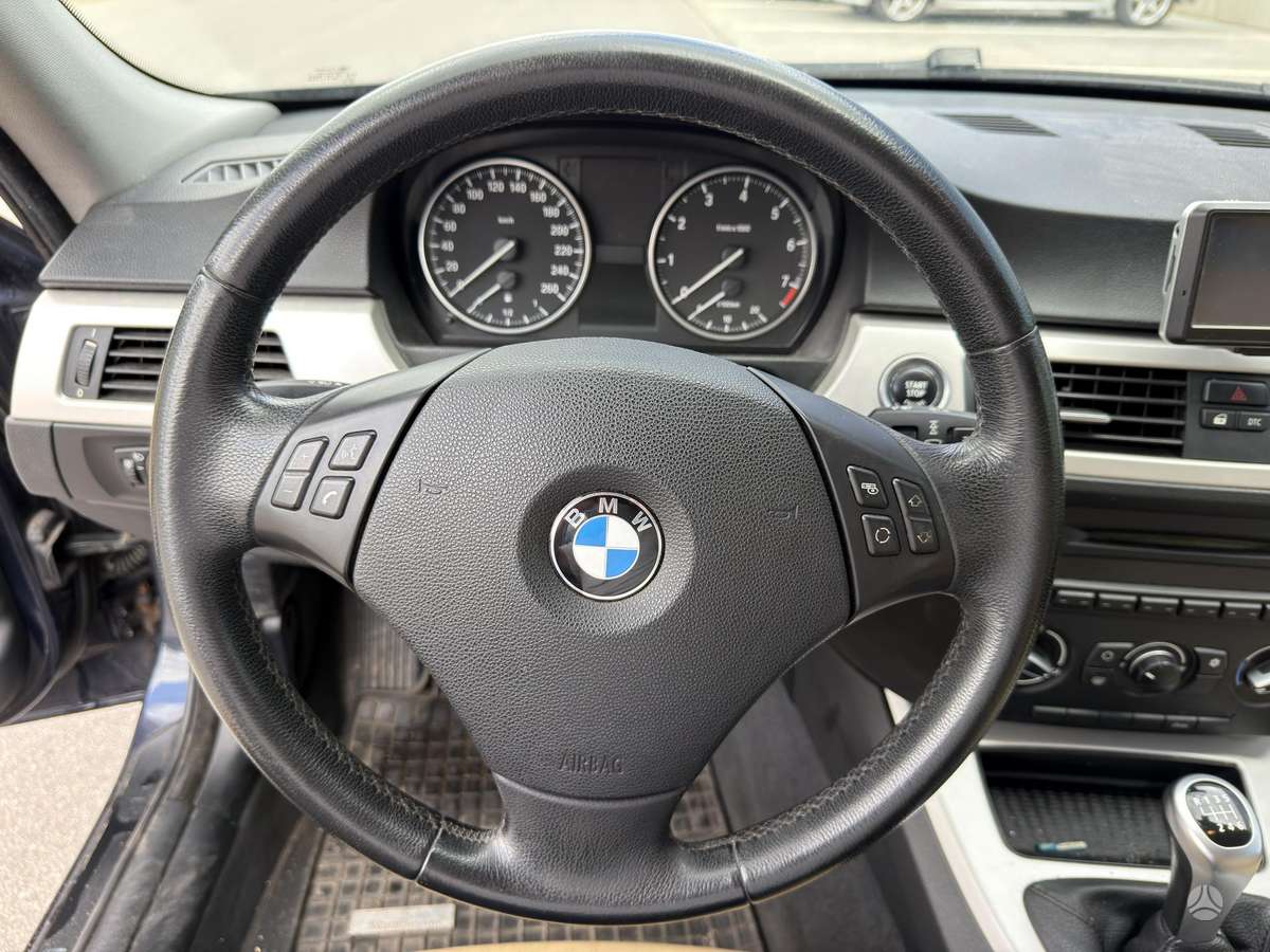 BMW 320, 2.0 l., wagon