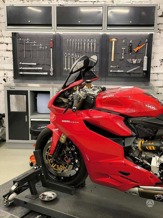 Ducati Panigale 1198cc, спортбайки / superbikes