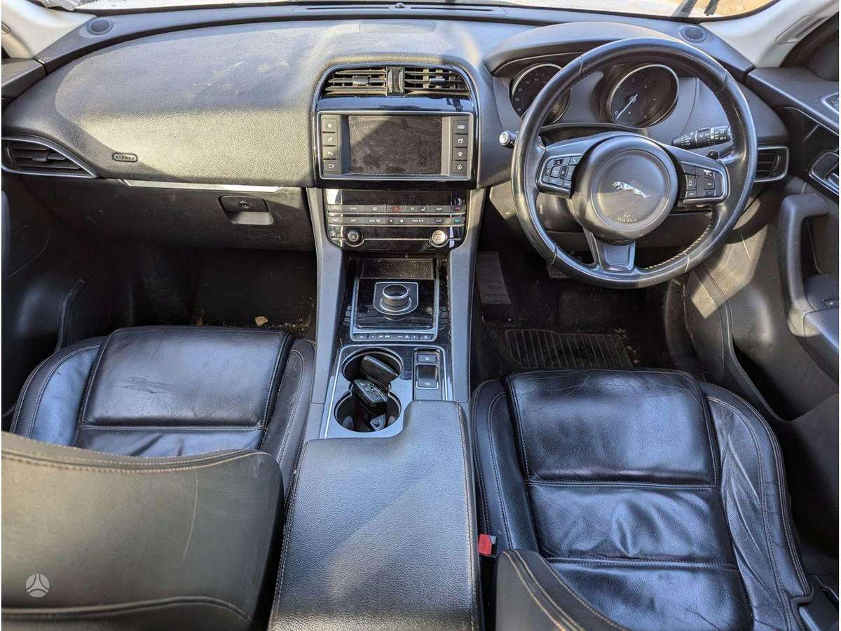 Jaguar F-Pace variklis
