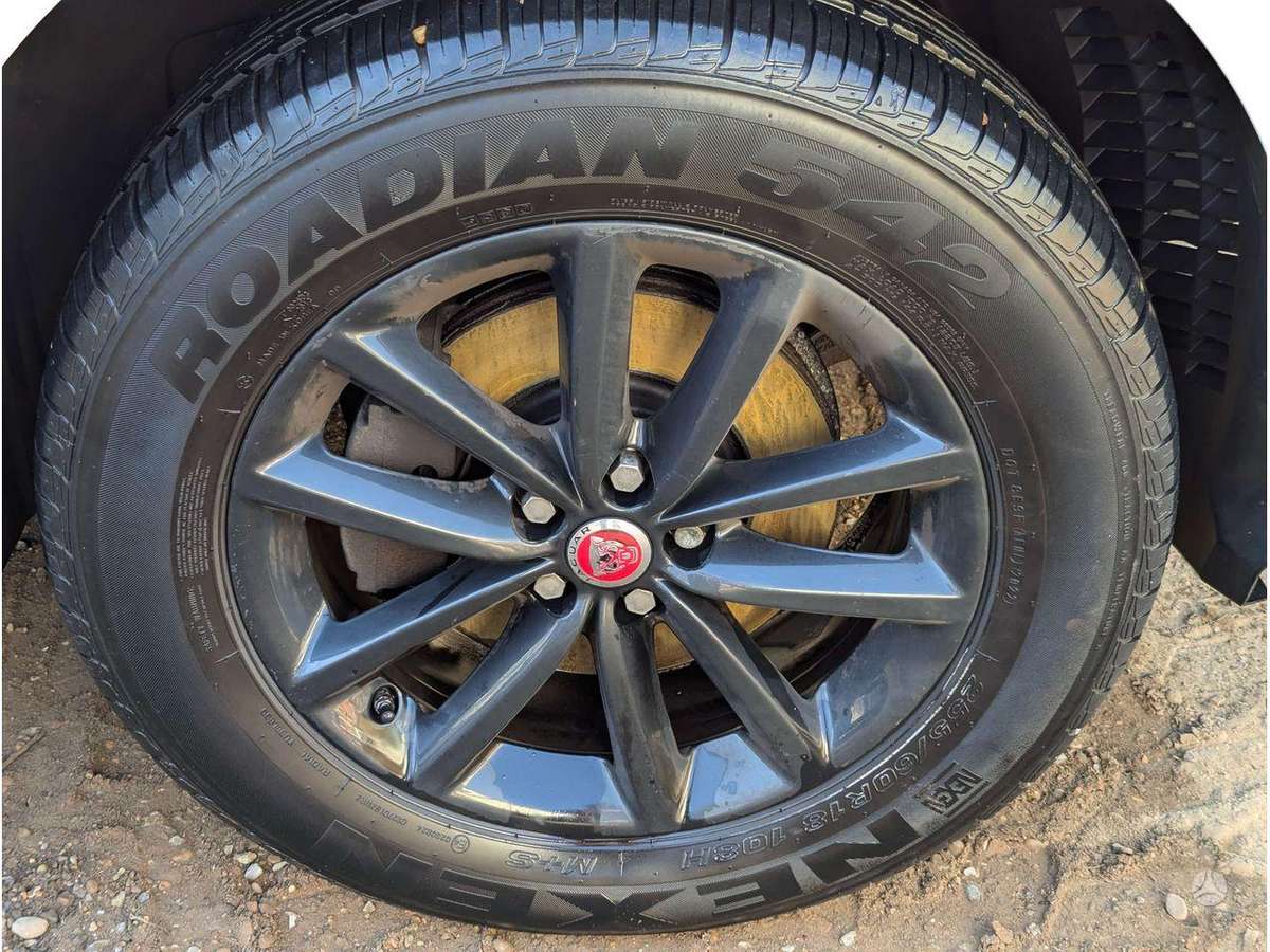 Jaguar F-Pace variklis
