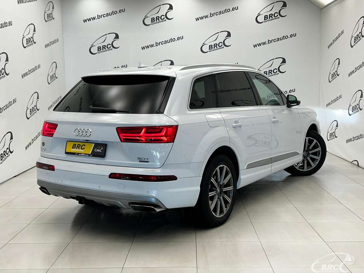 Audi Q7, 3.0 l., off-road / crossover