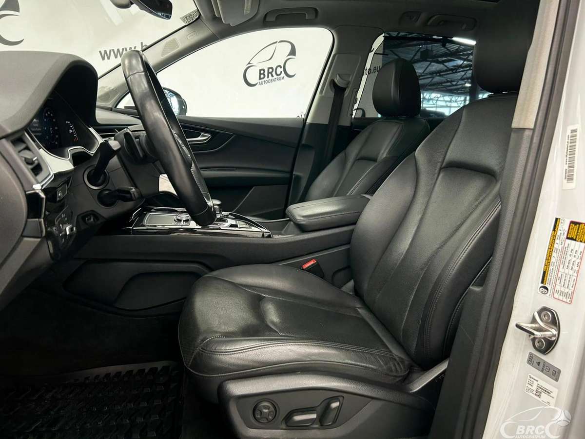 Audi Q7, 3.0 l., off-road / crossover