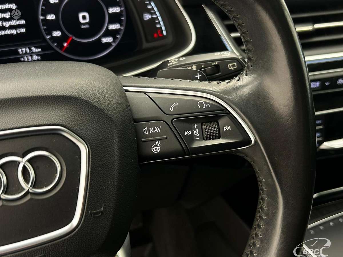 Audi Q7, 3.0 l., off-road / crossover