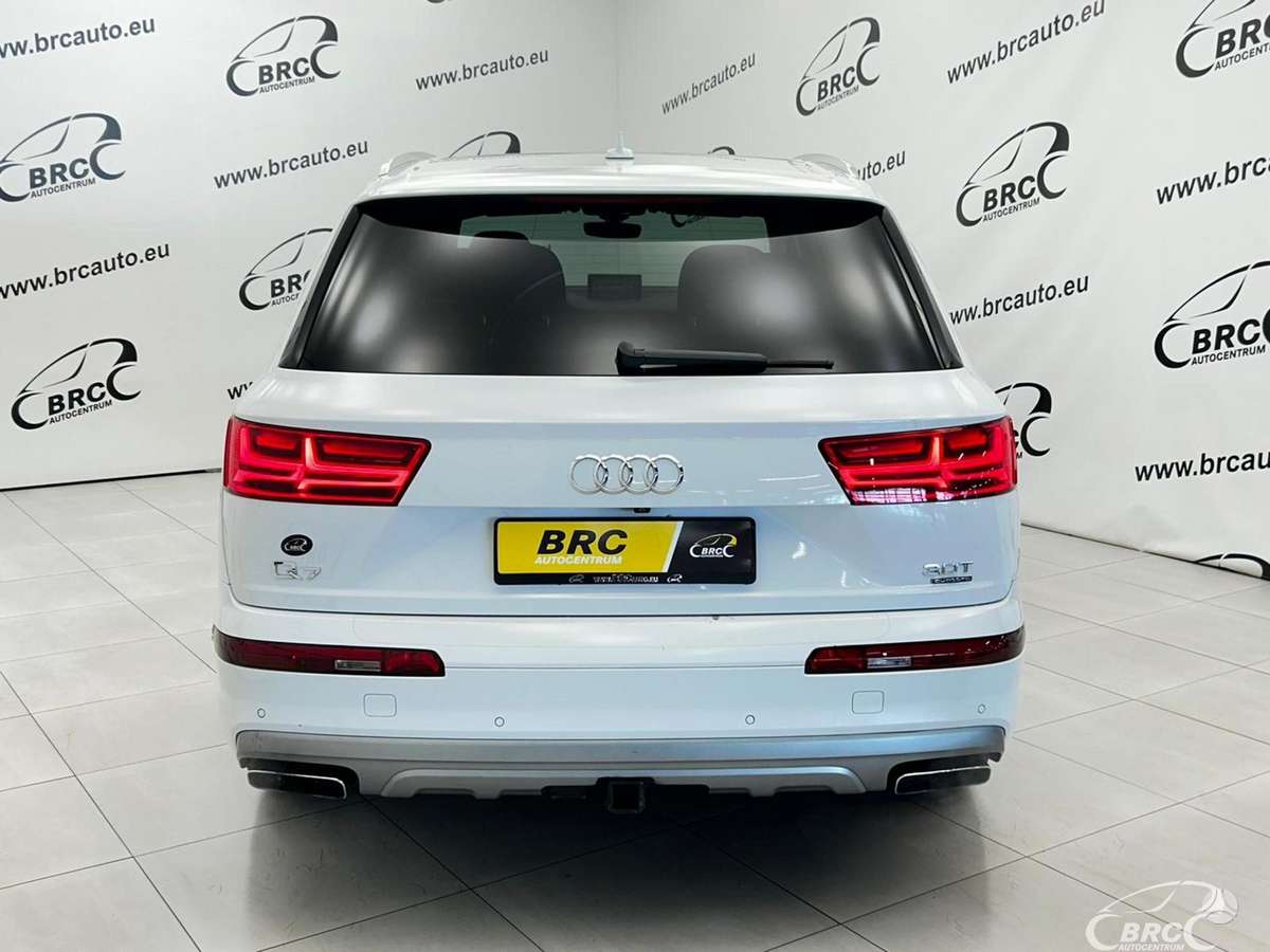 Audi Q7, 3.0 l., off-road / crossover