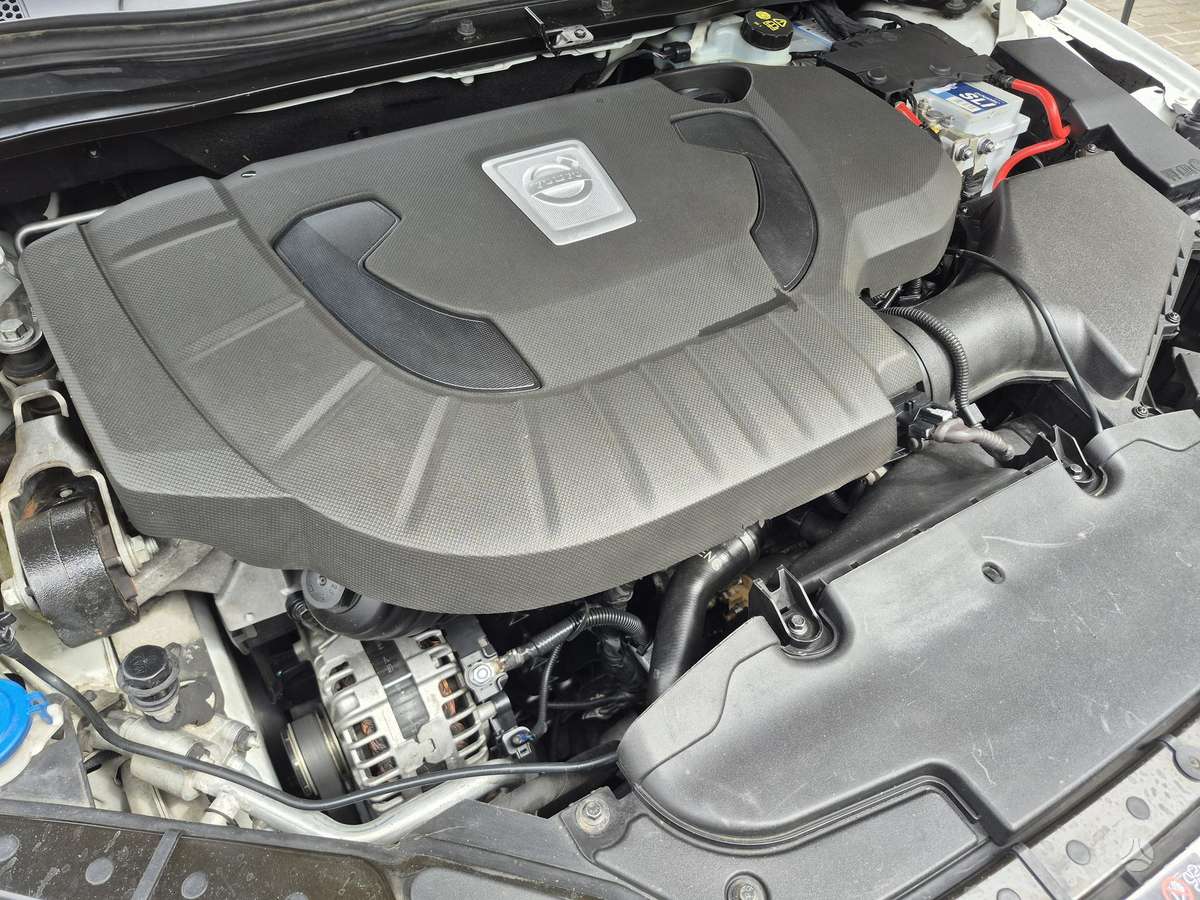 Volvo V40, 2.0 l., hatchback