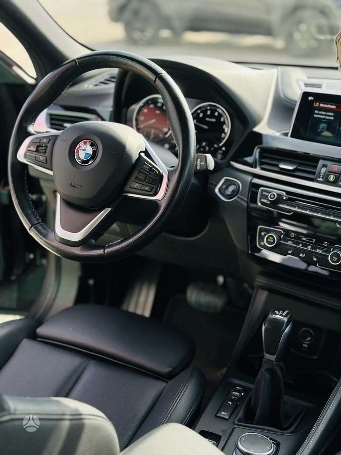 BMW X2, 2.0 l., off-road / crossover