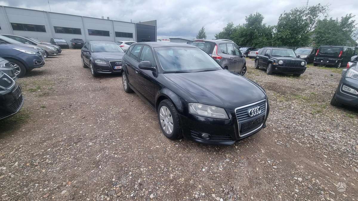Audi A3, 1.6 l., hatchback