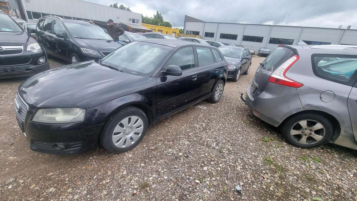 Audi A3, 1.6 l., hatchback