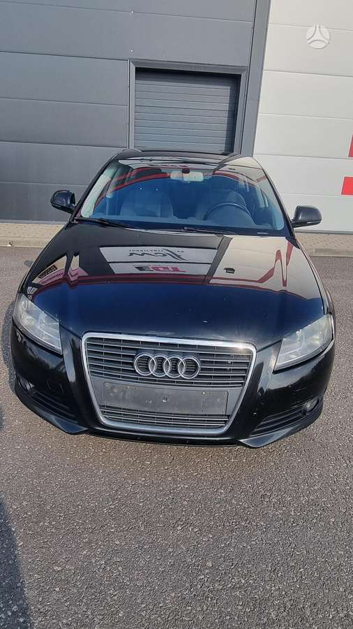 Audi A3, 1.6 l., hatchback