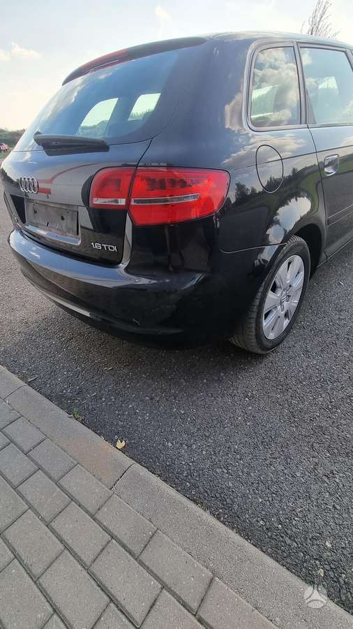 Audi A3, 1.6 l., hatchback