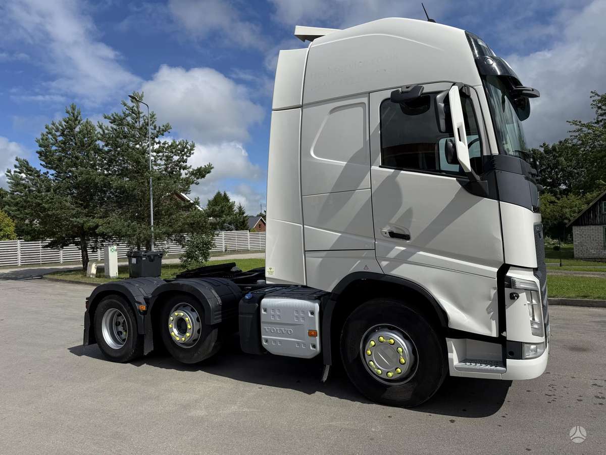 Volvo FH 500, double sleeper